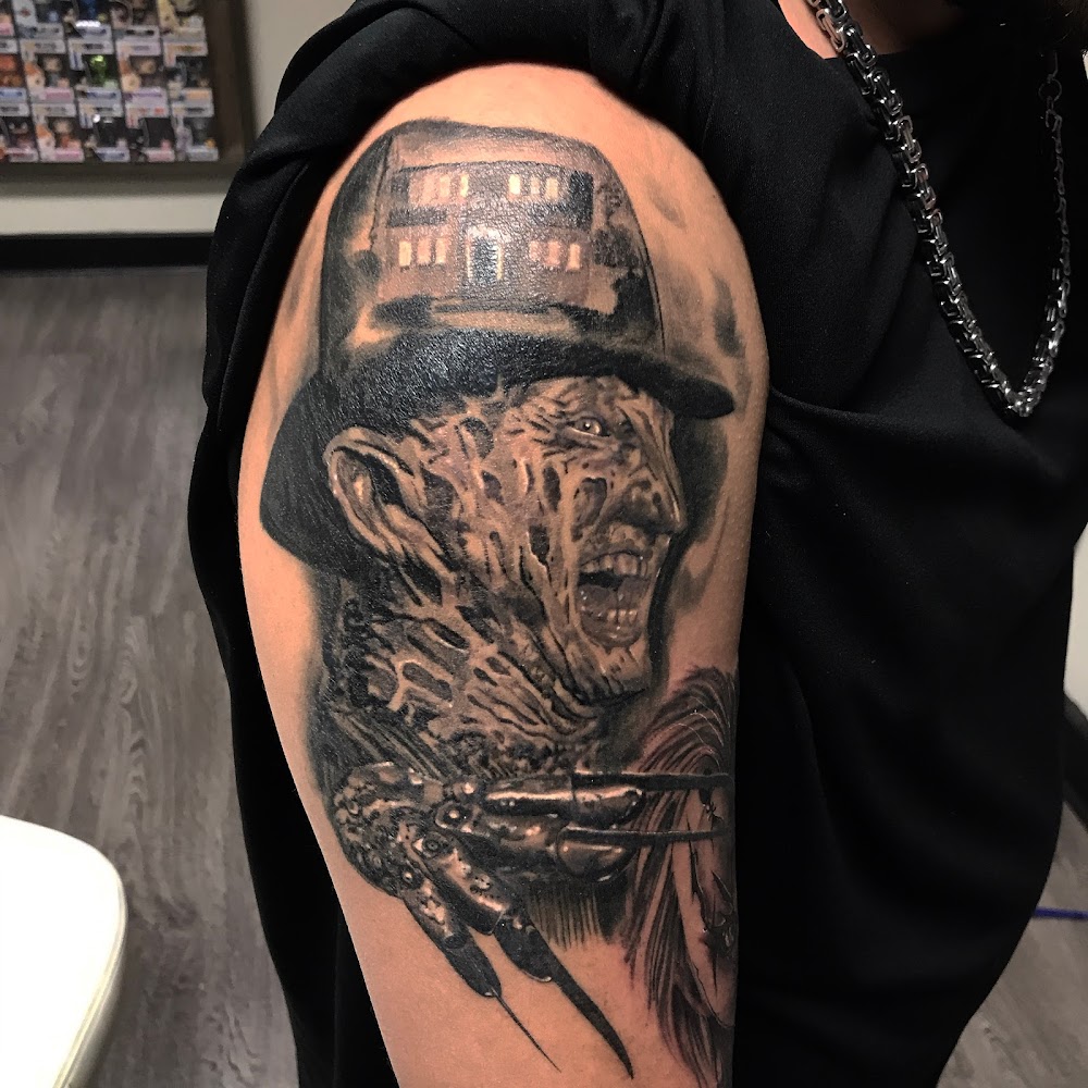 Dark Knight Tattoo And Art Studio
